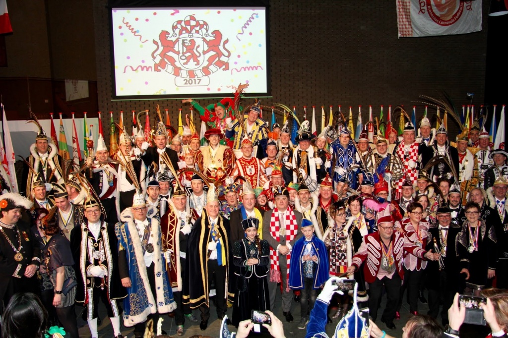 Alle prinsen op de foto tijdens de Sleuteldragersborrel 2017